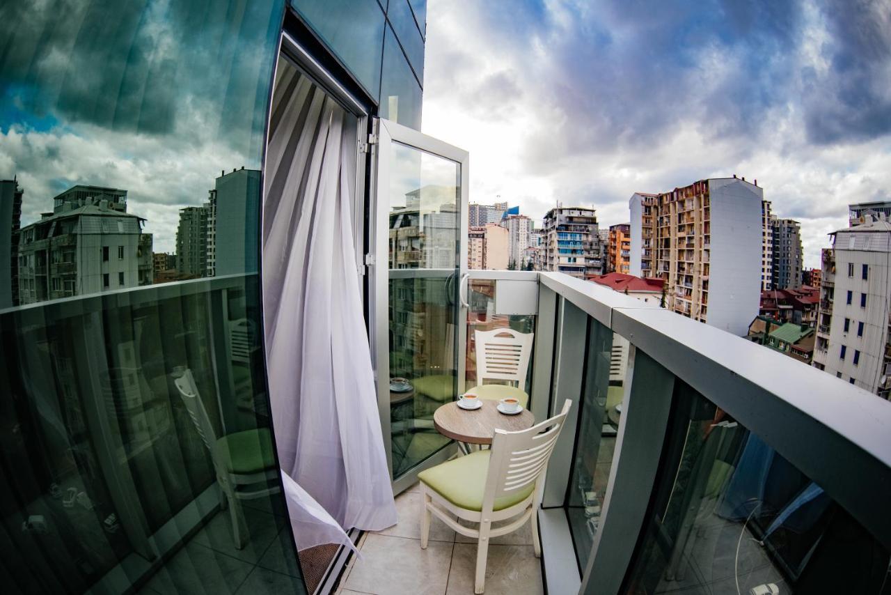Hotel Green Glass Batumi Eksteriør billede
